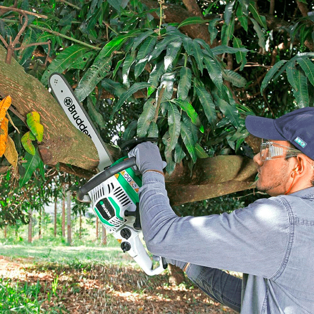 Motosserra a Gasolina 38,2 CC com Sabre de 16